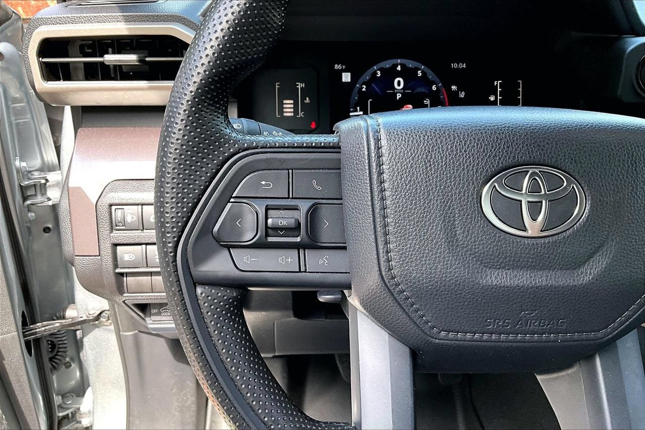 Used 2025 Toyota Tacoma SR5 RWD image 10