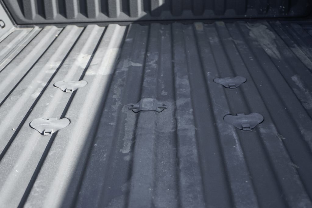 Used 2024 Chevrolet Silverado 2500 Custom w/ Custom Convenience Package image 9