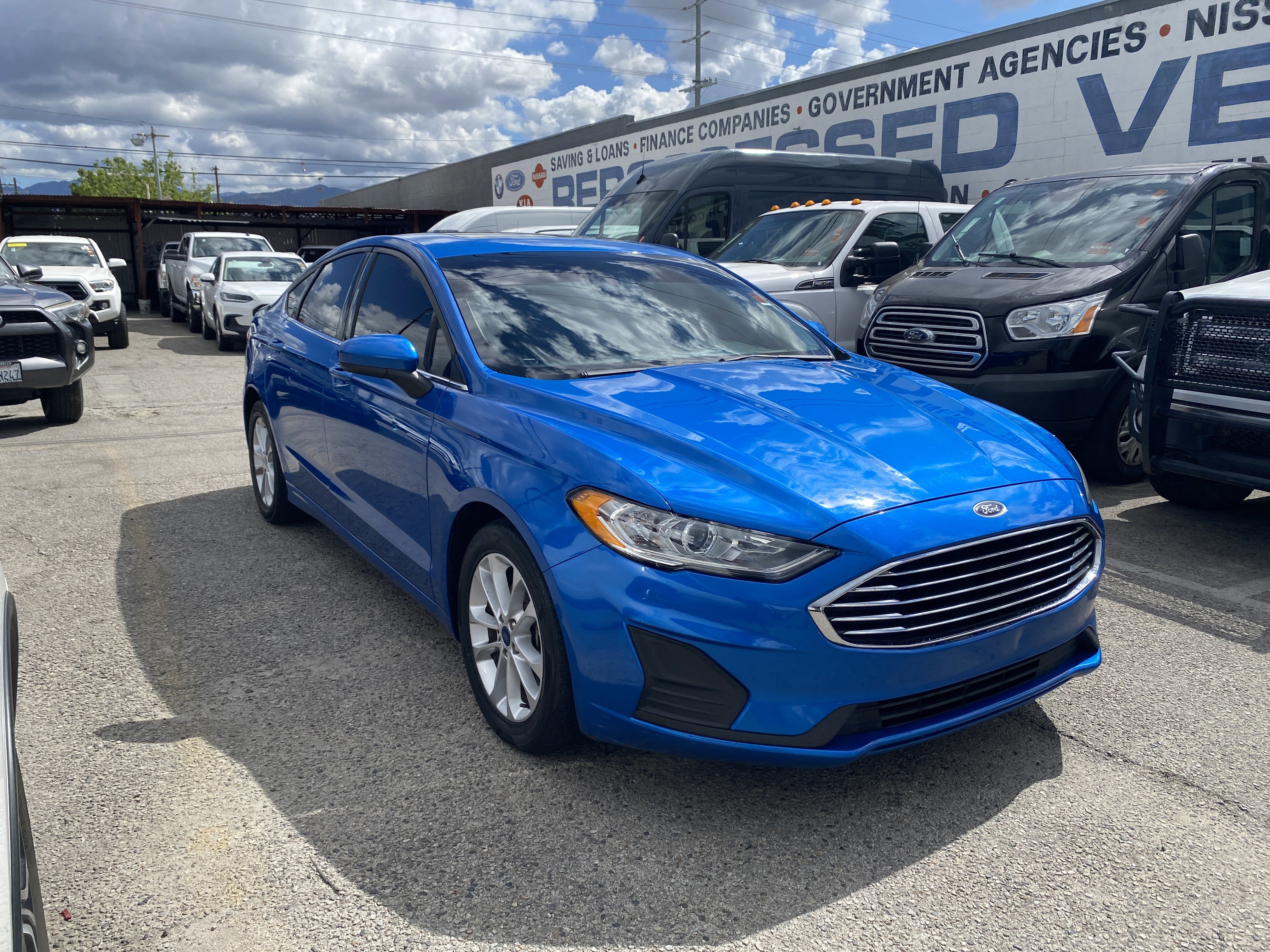 Used 2020 Ford Fusion SE FWD image 4