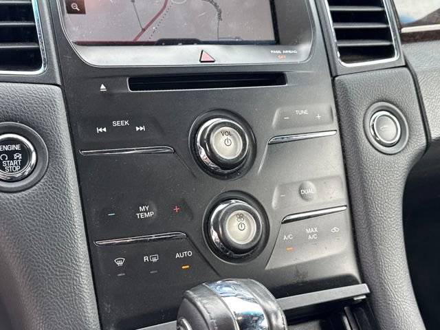 Used 2014 Ford Taurus Limited image 22