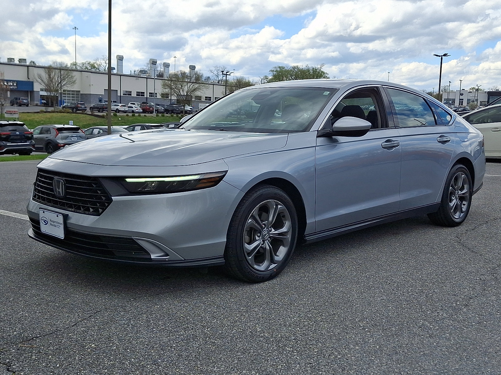 Used 2023 Honda Accord EX image 3