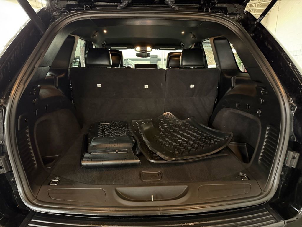 Used 2020 Jeep Grand Cherokee Altitude image 17