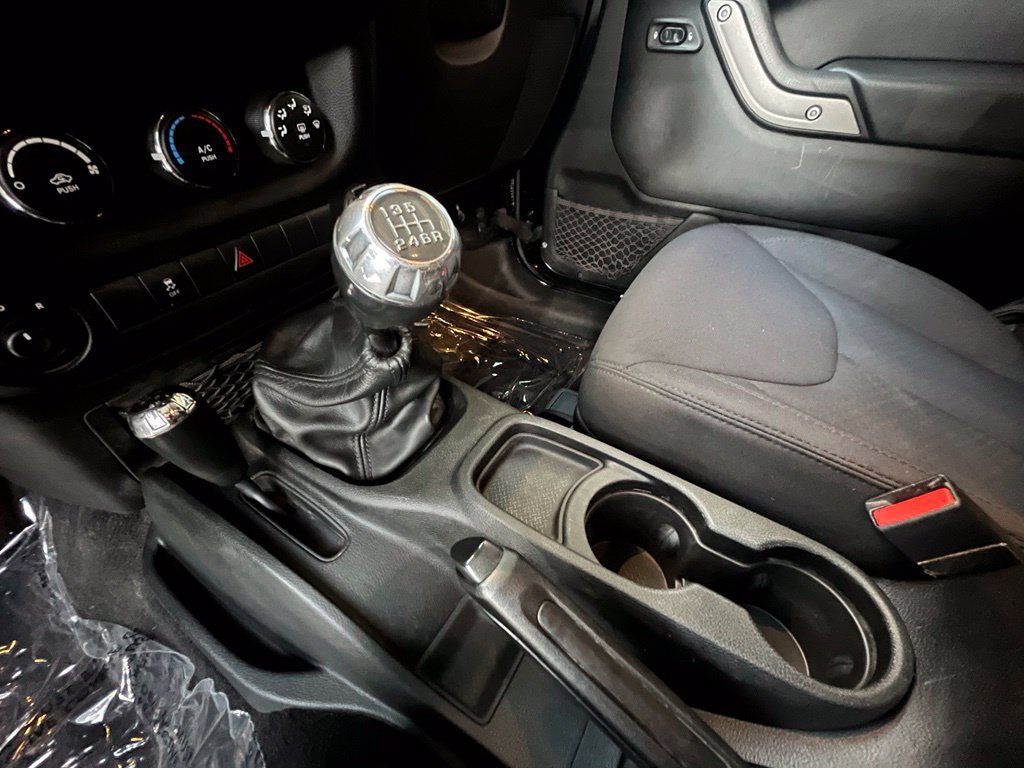 Used 2013 Jeep Wrangler Sport AWD/4WD image 26