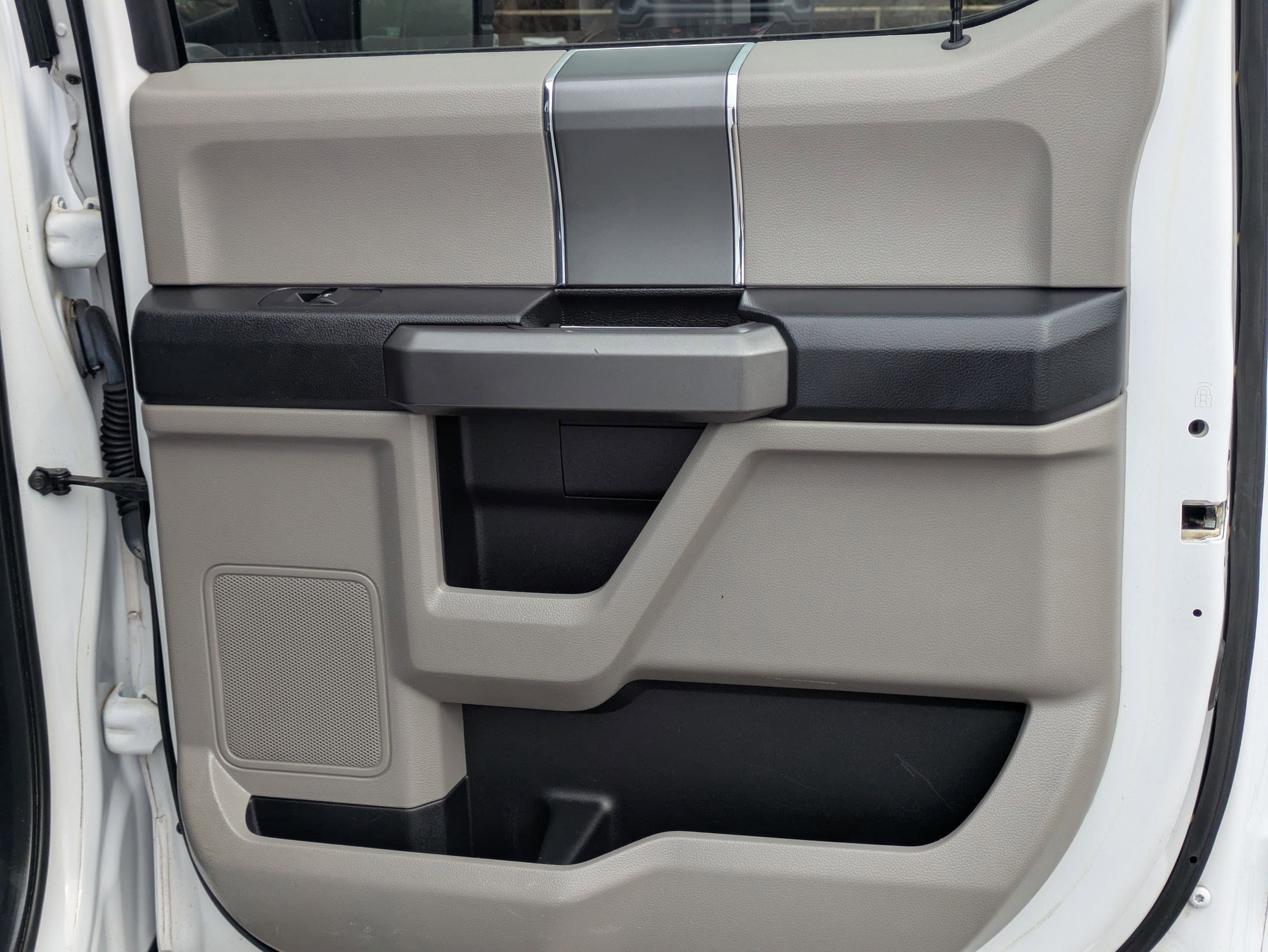 Used 2018 Ford F150 XLT w/ Equipment Group 302A Luxury image 24