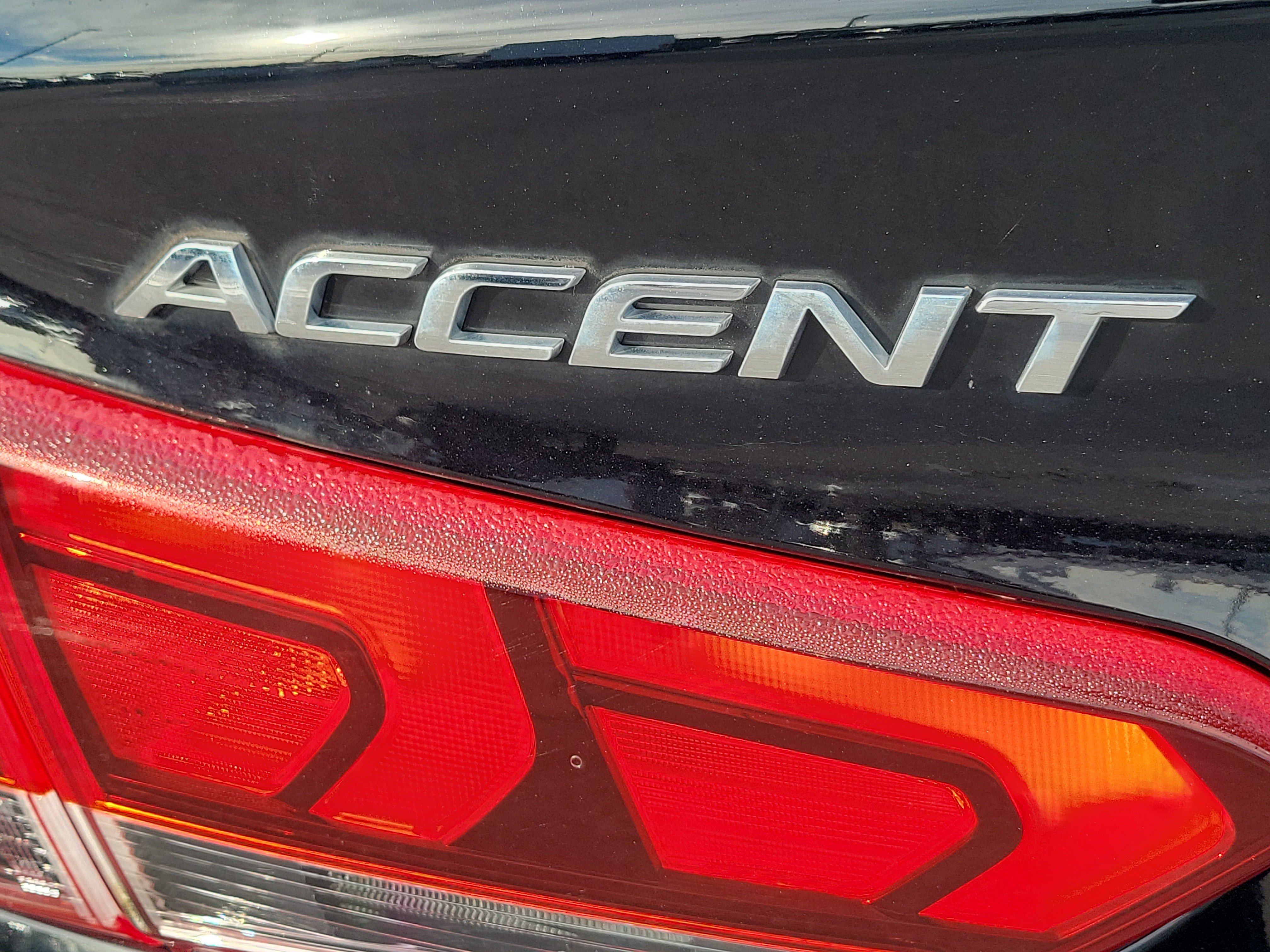 Used 2022 Hyundai Accent SEL FWD image 30