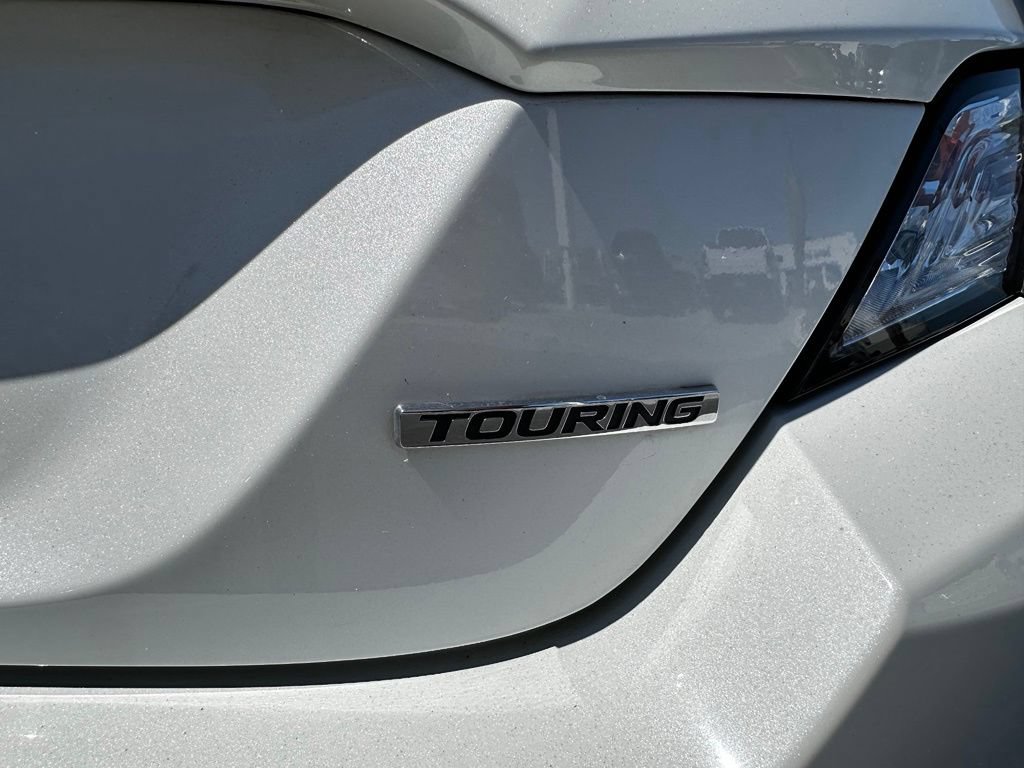 Used 2019 Honda Civic Touring image 9