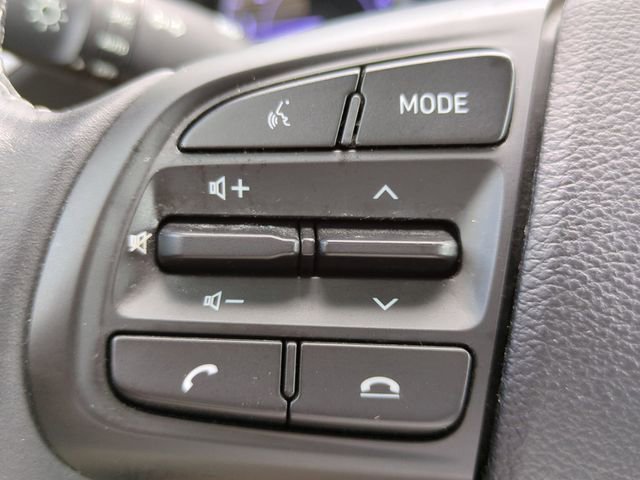 Certified 2021 Hyundai Venue SEL image 25