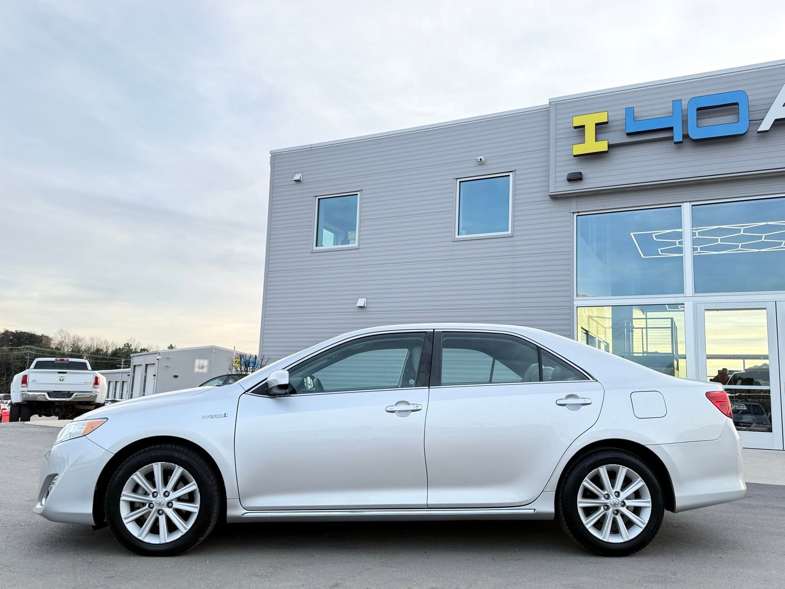 Used 2013 Toyota Camry XLE w/ Convenience Pkg image 11