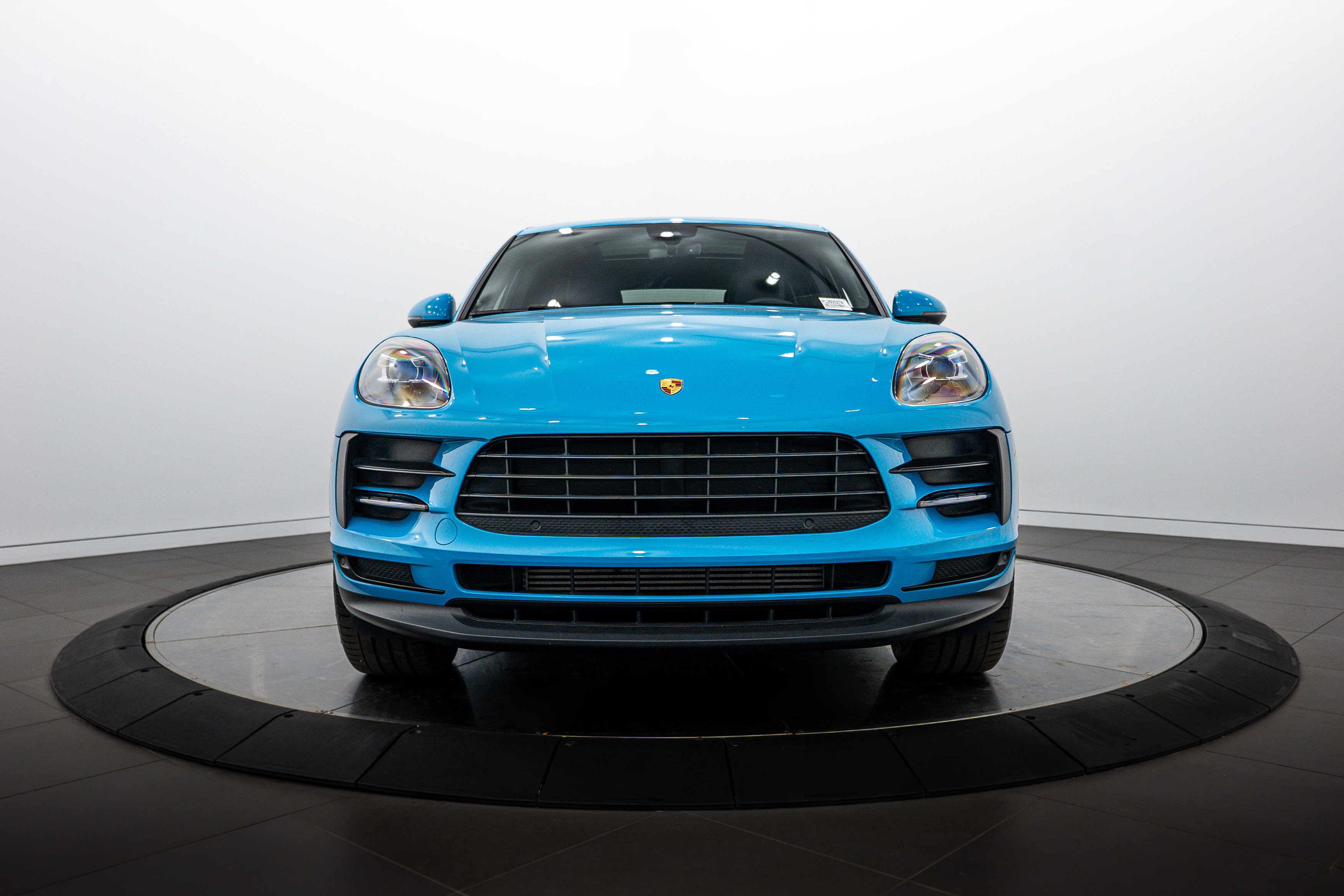 Certified 2019 Porsche Macan AWD/4WD image 10
