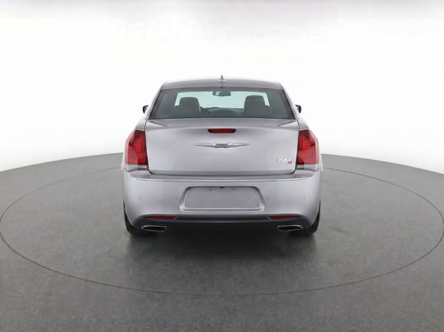 Used 2023 Chrysler 300 S RWD image 7