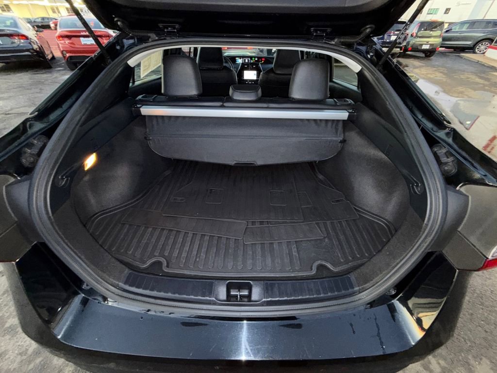 Used 2022 Toyota Prius XLE image 23