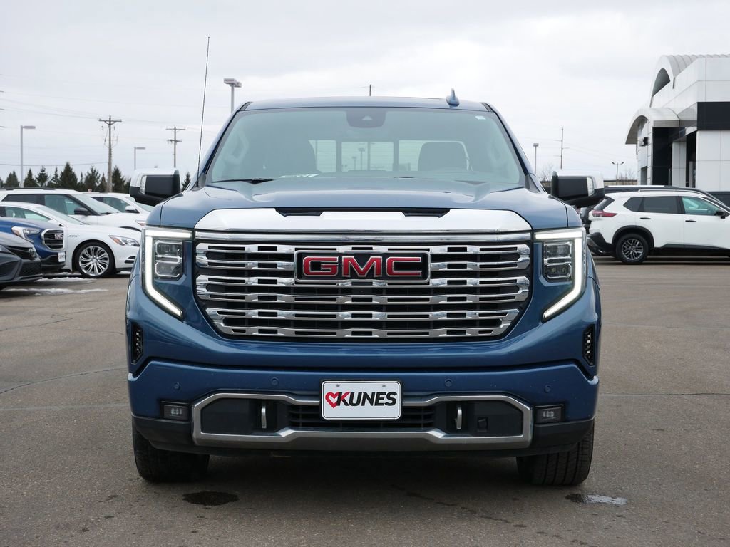 Used 2024 GMC Sierra 1500 Denali AWD/4WD image 2