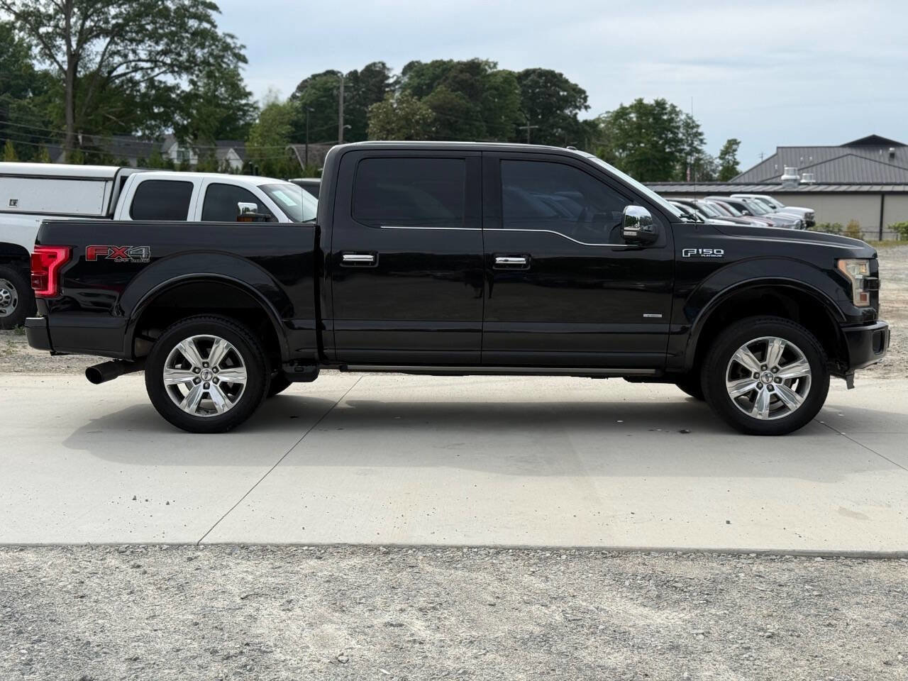 Used 2015 Ford F150 Platinum w/ Equipment Group 701A Luxury AWD/4WD image 7