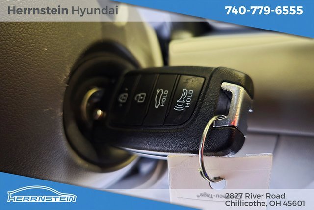 Used 2024 Hyundai Elantra SE image 20