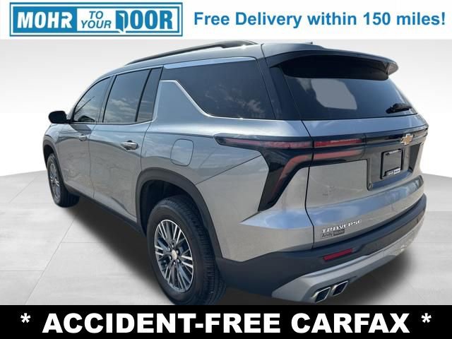 Used 2025 Chevrolet Traverse LT image 4