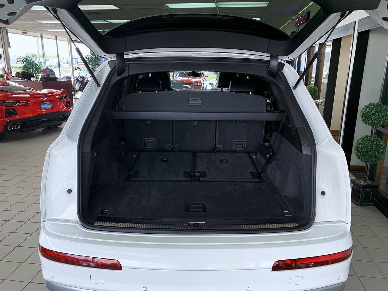 Used 2019 Audi Q7 2.0T Premium w/ Convenience Package AWD/4WD image 9