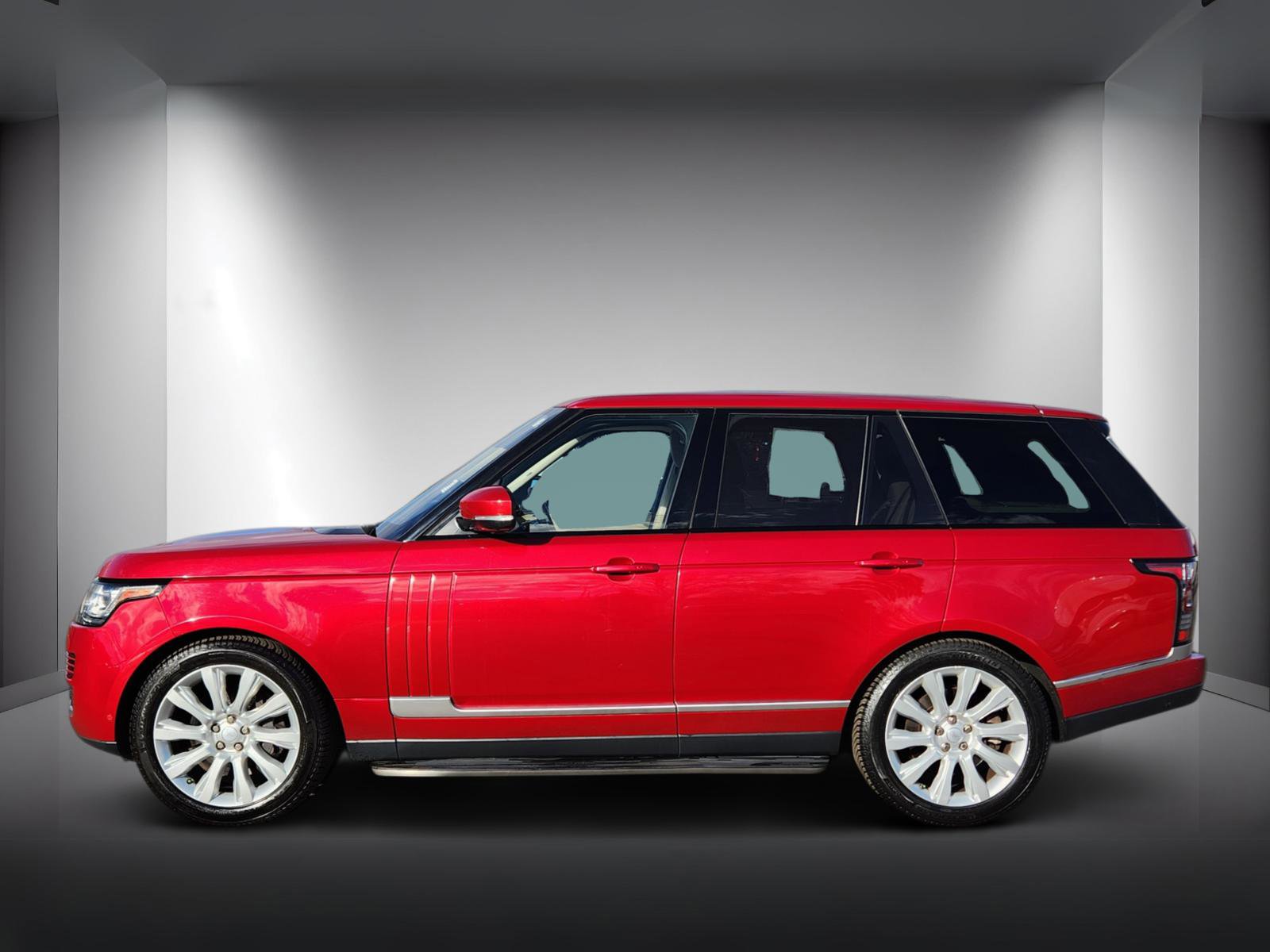 Used 2016 Land Rover Range Rover Supercharged image 2