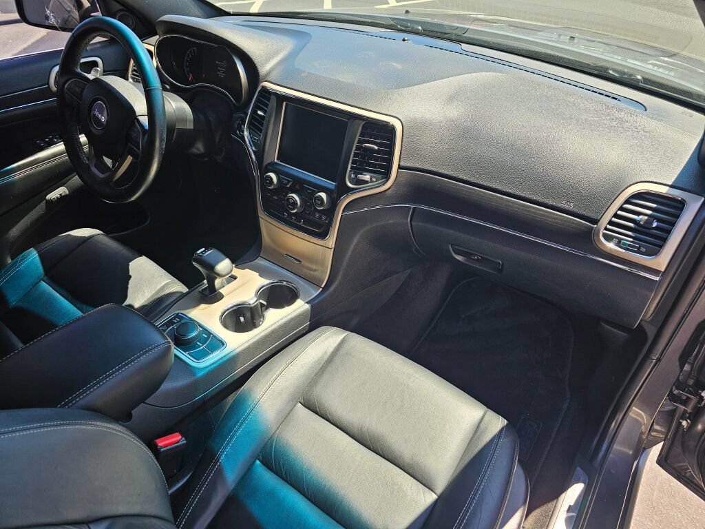 Used 2015 Jeep Grand Cherokee Limited AWD/4WD image 12