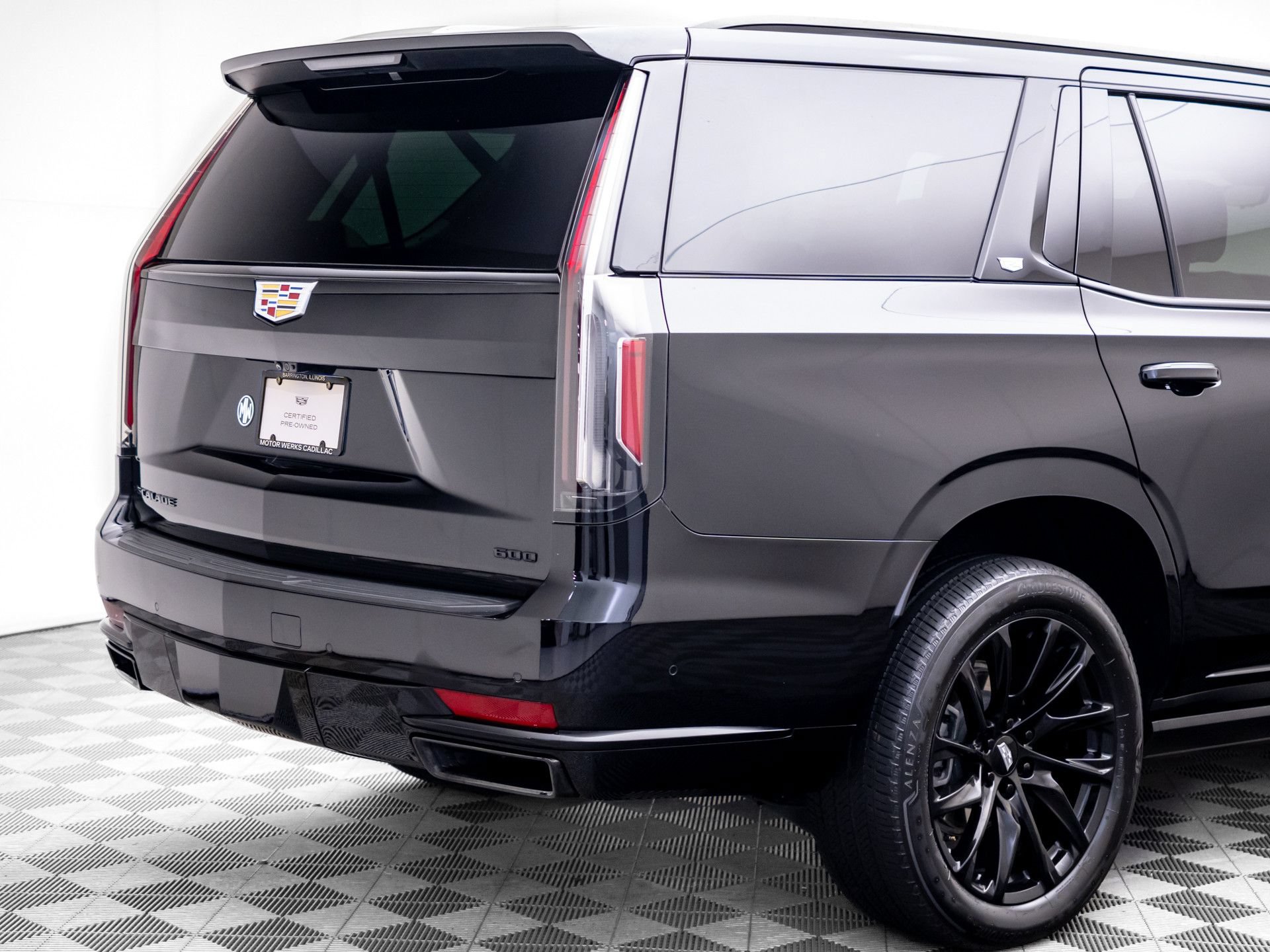 Used 2024 Cadillac Escalade Sport Platinum w/ LPO, ONYX Package AWD/4WD image 38