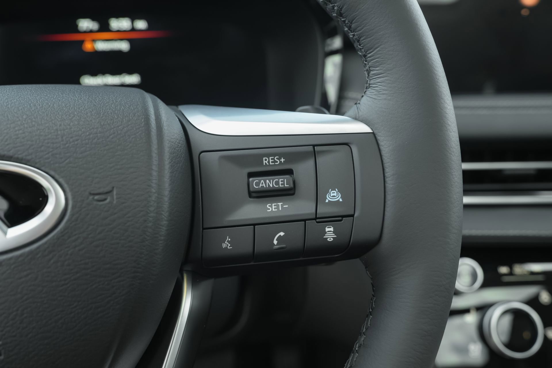 New 2026 INFINITI QX60 Luxe w/ Family Package image 16