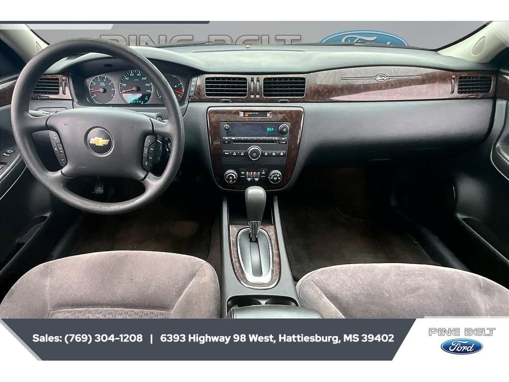 Used 2015 Chevrolet Impala LT w/ LT Sunroof Package FWD image 13