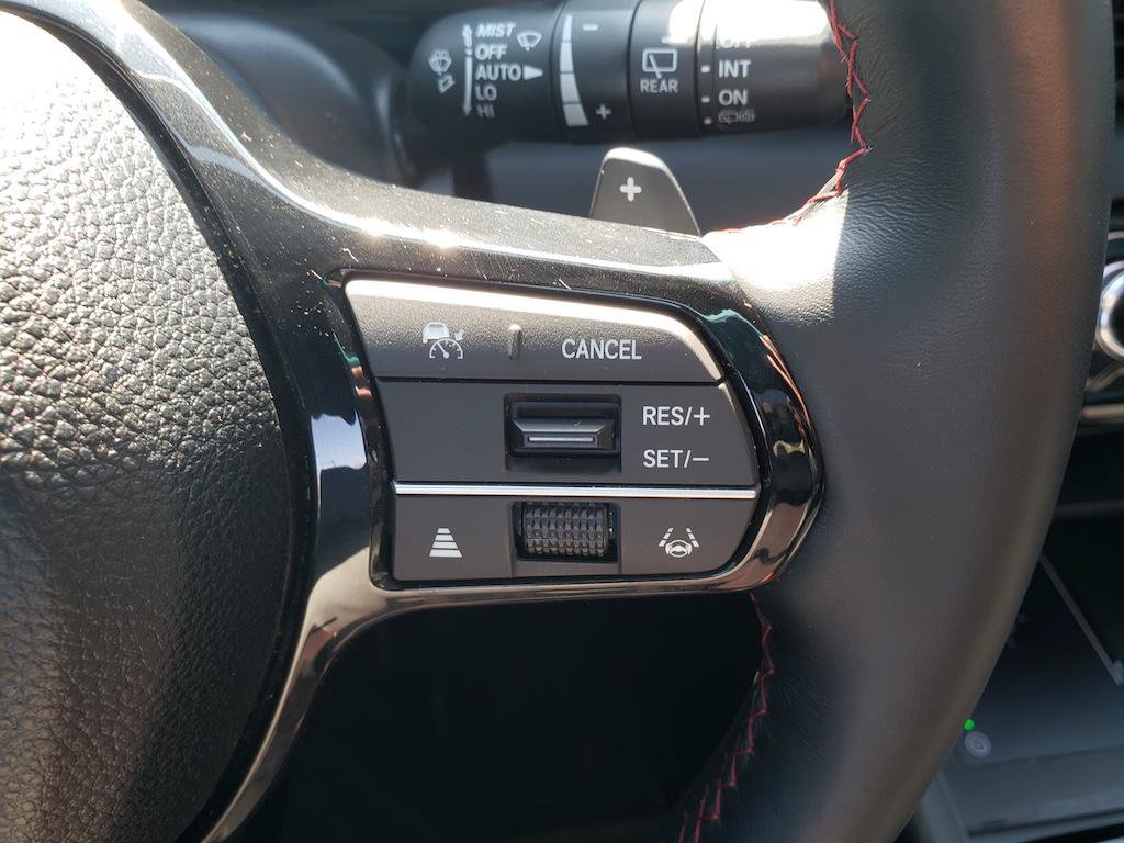 Used 2025 Honda Pilot Black Edition image 14