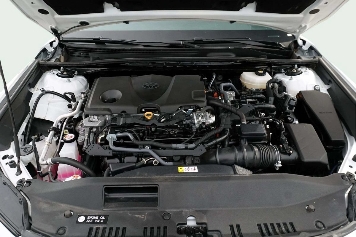 Used 2025 Toyota Camry LE FWD image 11