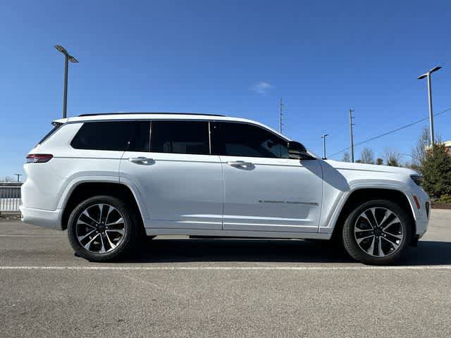 Used 2021 Jeep Grand Cherokee L Overland w/ Luxury Tech Group IV AWD/4WD image 3