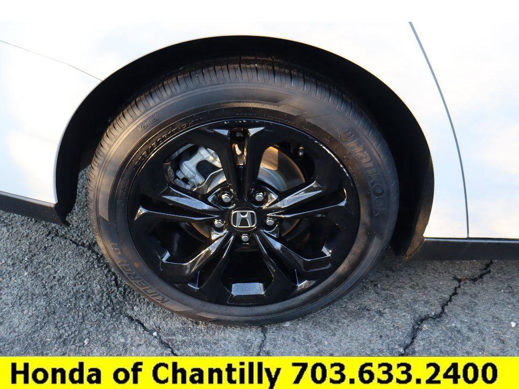 Certified 2025 Honda Accord SE image 30