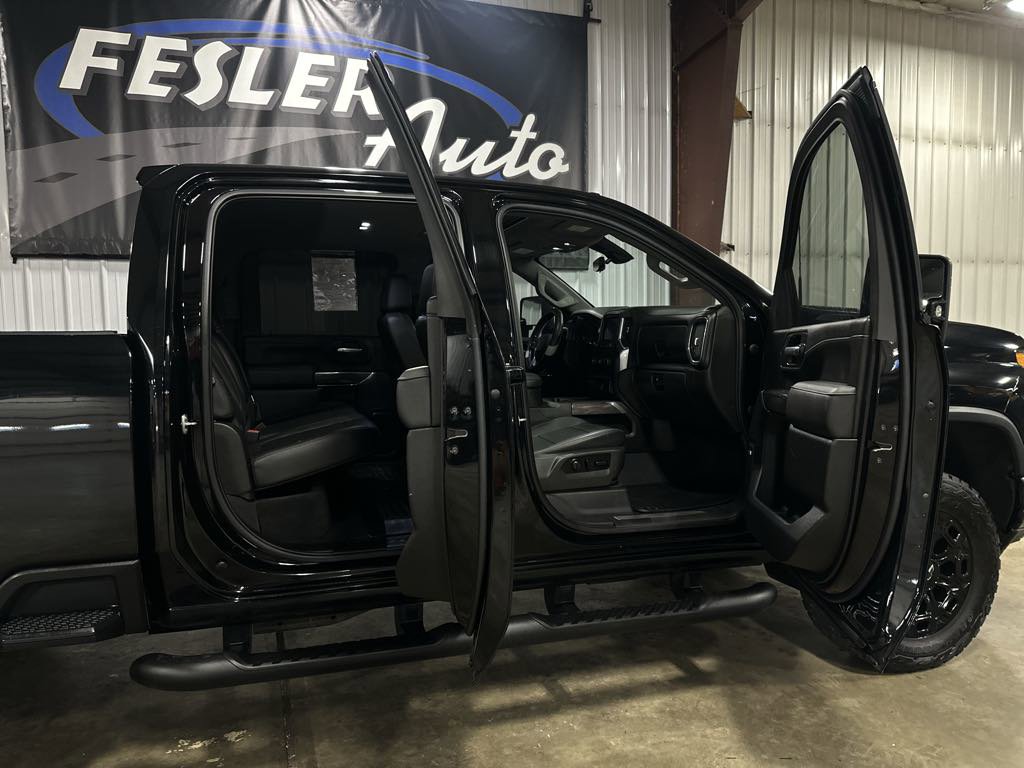 Used 2021 Chevrolet Silverado 2500 LTZ w/ LTZ Plus Package image 13