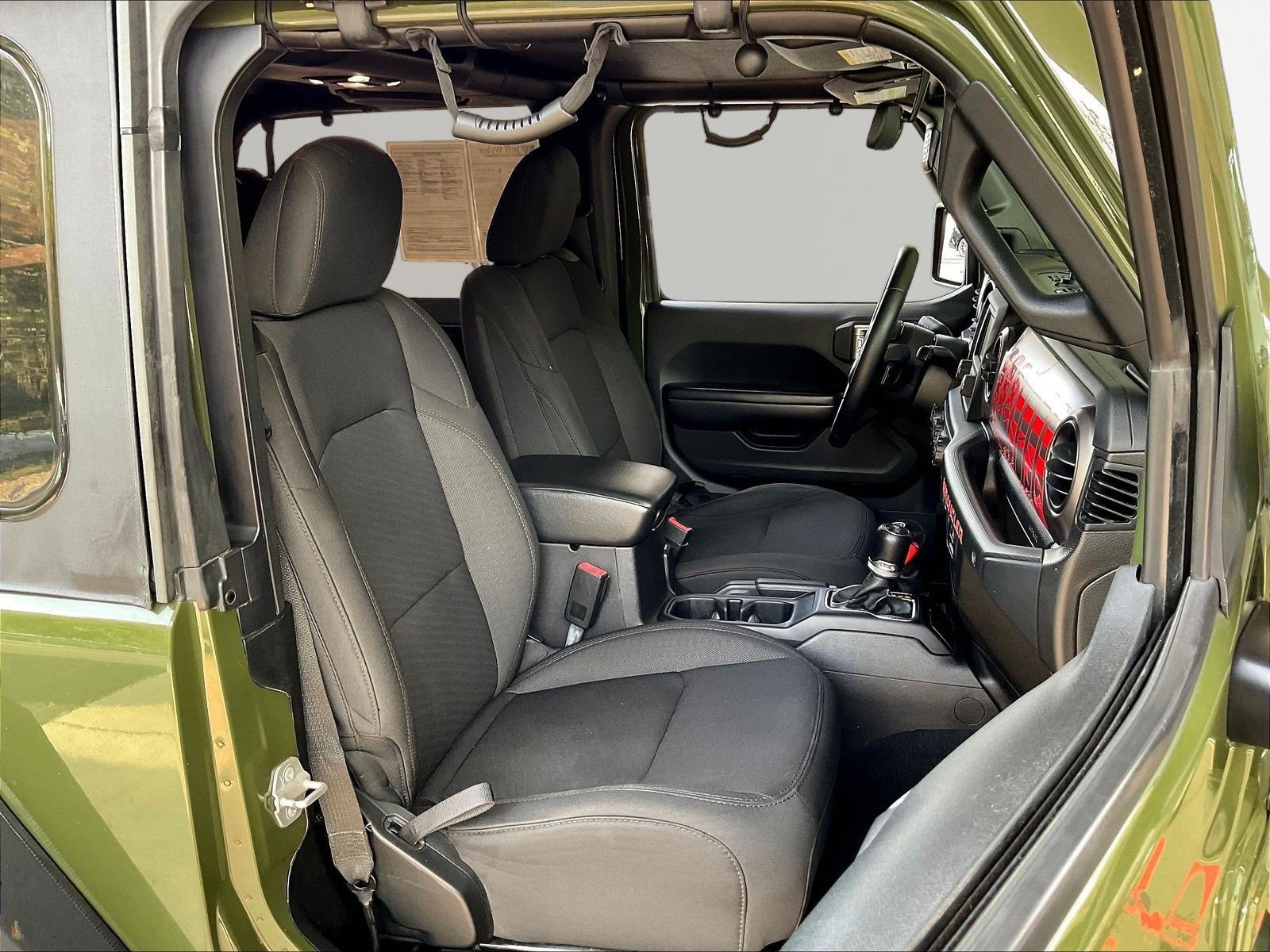 Used 2020 Jeep Wrangler Sport AWD/4WD image 29