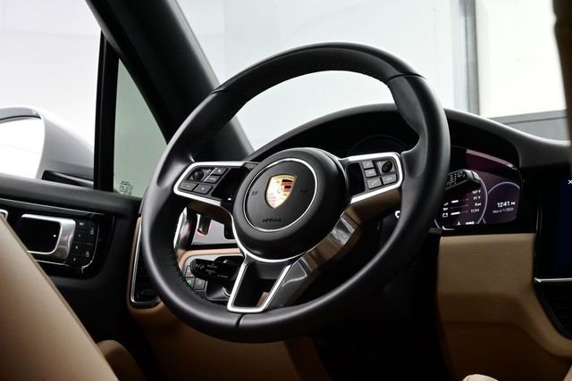 Certified 2023 Porsche Cayenne Platinum Edition AWD/4WD image 21