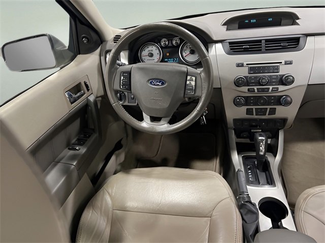 Used 2009 Ford Focus SEL image 28