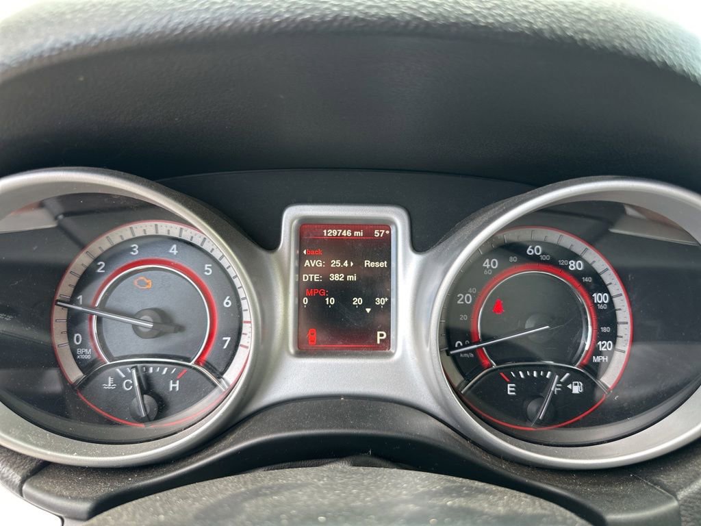 Used 2018 Dodge Journey SE w/ Connectivity Group FWD image 6