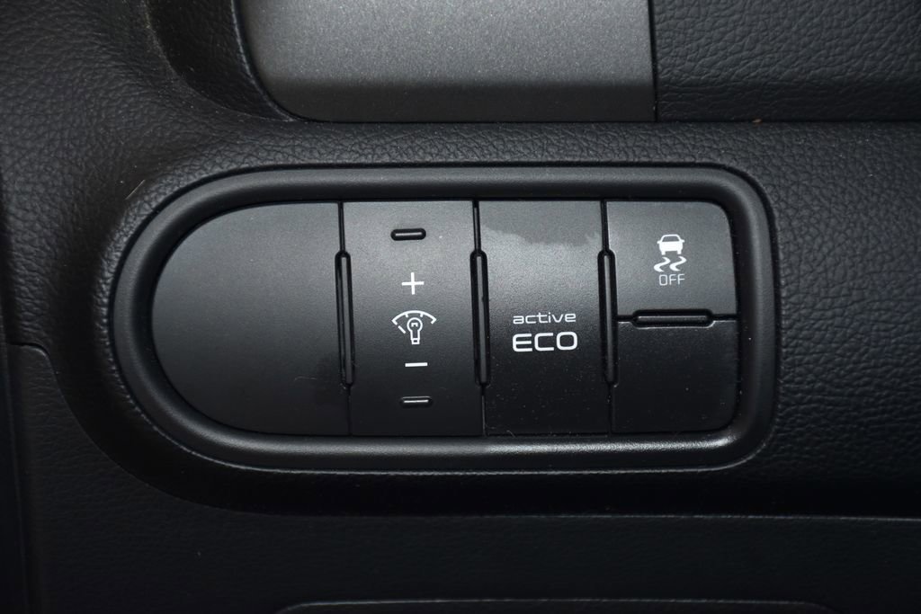 Used 2016 Kia Forte LX image 9