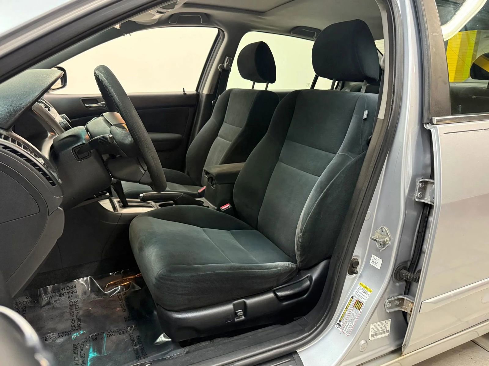 Used 2004 Honda Accord EX image 17