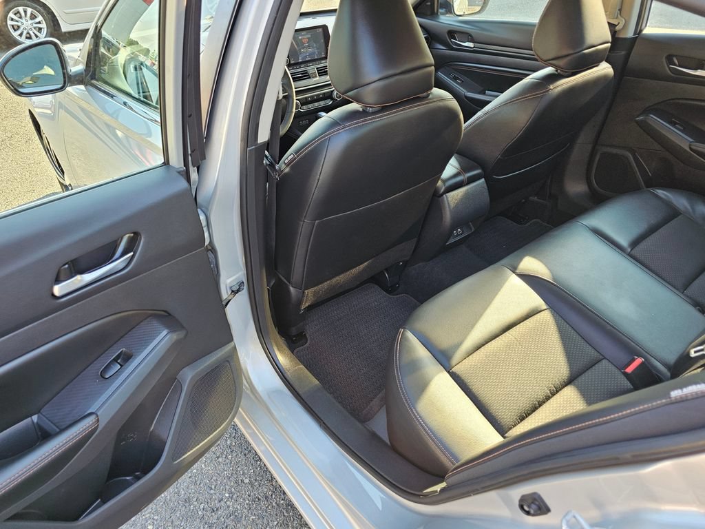 Used 2022 Nissan Altima 2.5 SR FWD image 9
