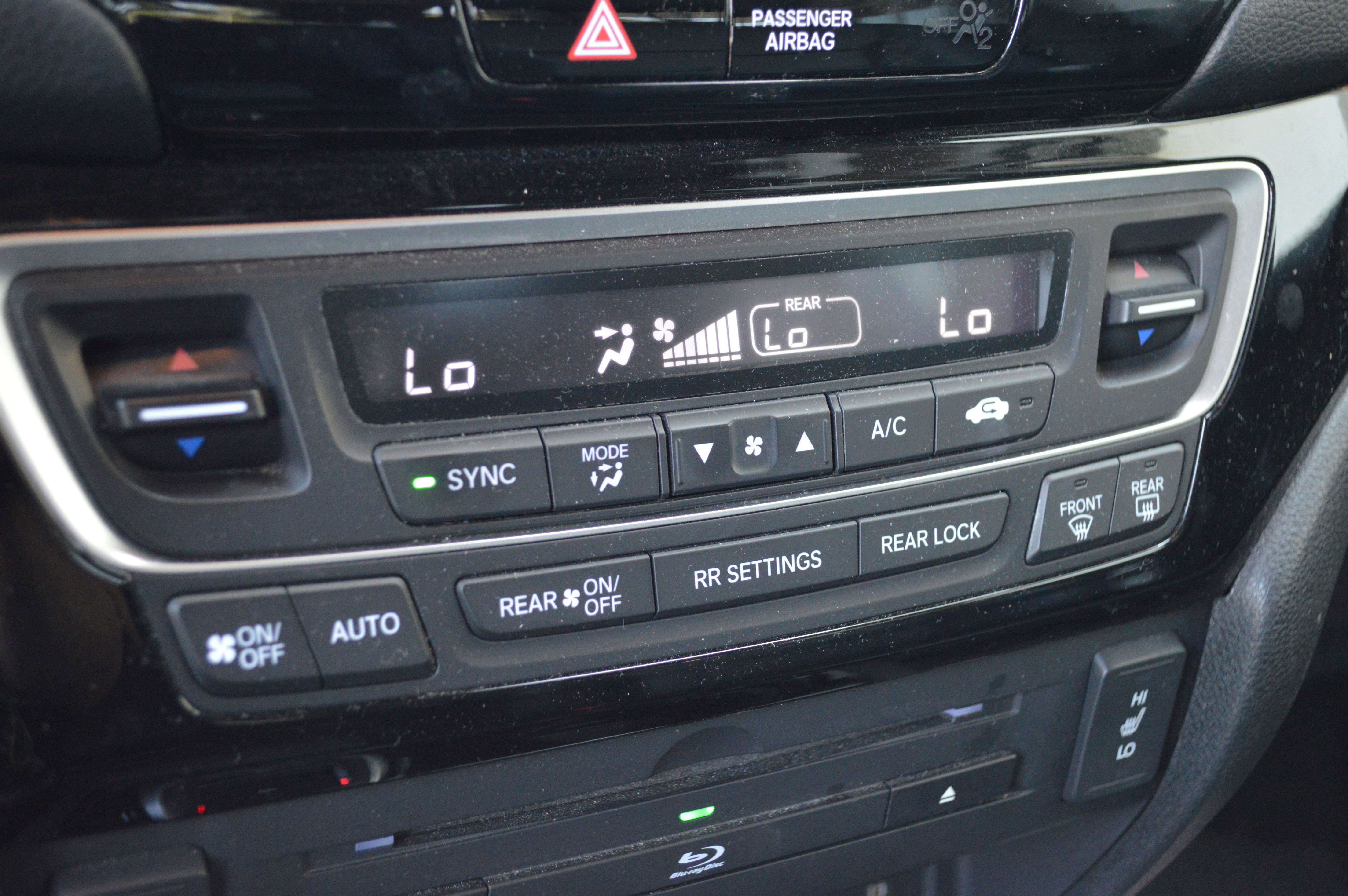 Used 2017 Honda Pilot Touring image 23