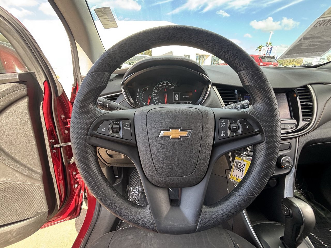 Used 2020 Chevrolet Trax LT FWD image 24