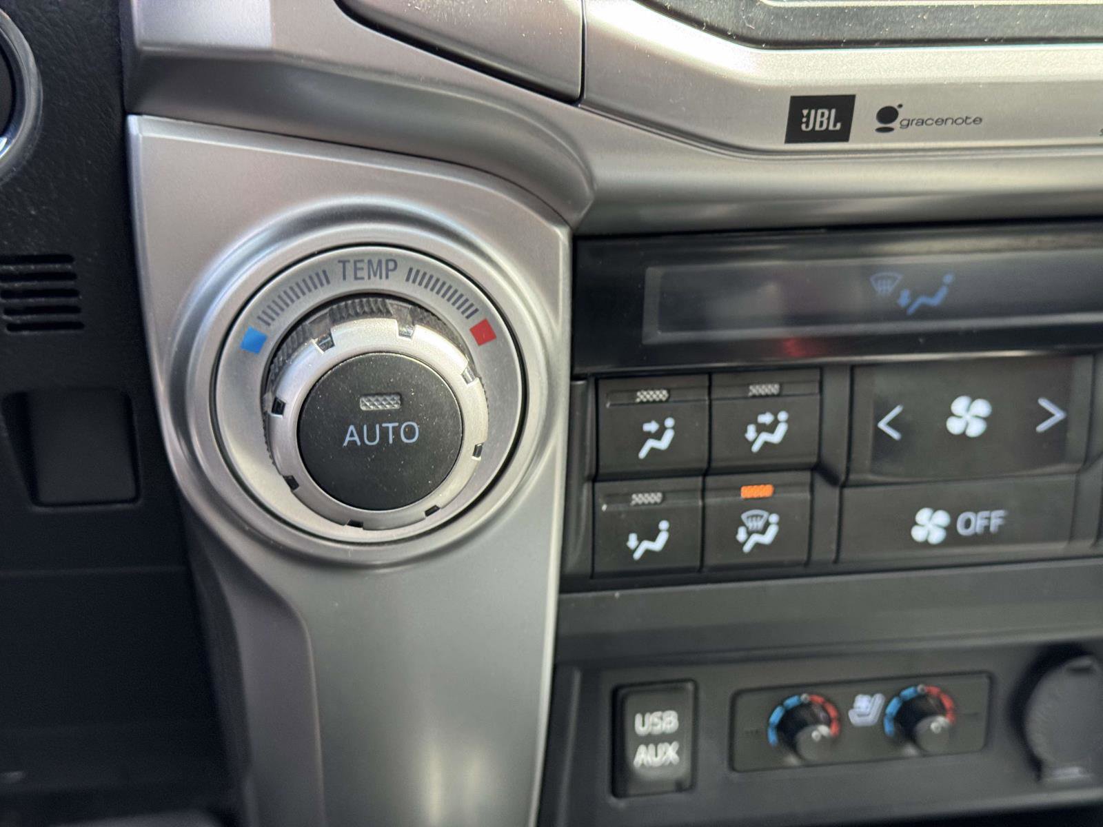 Used 2018 Toyota 4Runner Limited AWD/4WD image 28