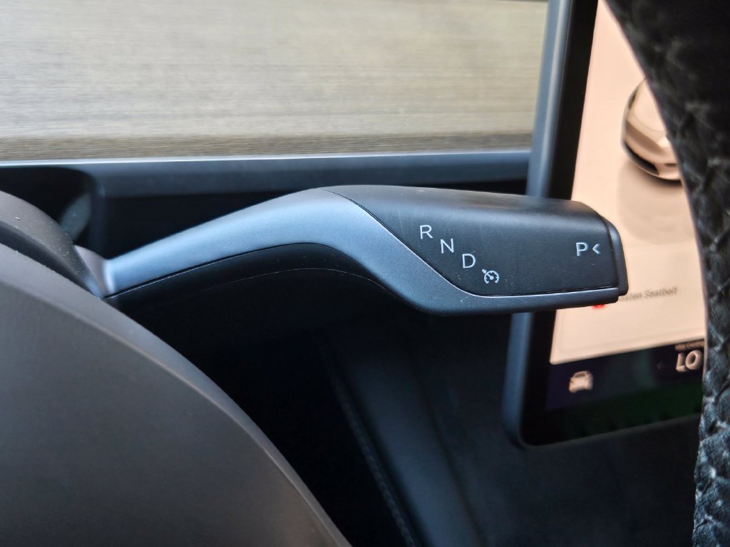 Used 2023 Tesla Model Y AWD image 22