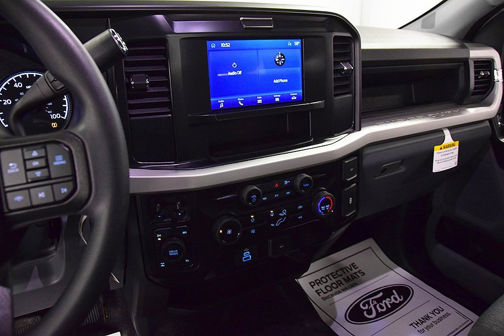 New 2026 Ford F250 XL w/ XL Chrome Package image 21