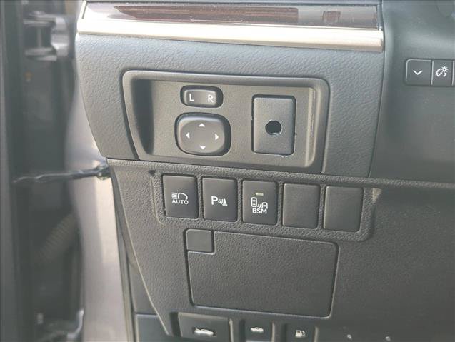 Used 2018 Lexus ES 350 w/ Luxury Package w/Wood Trim FWD image 14