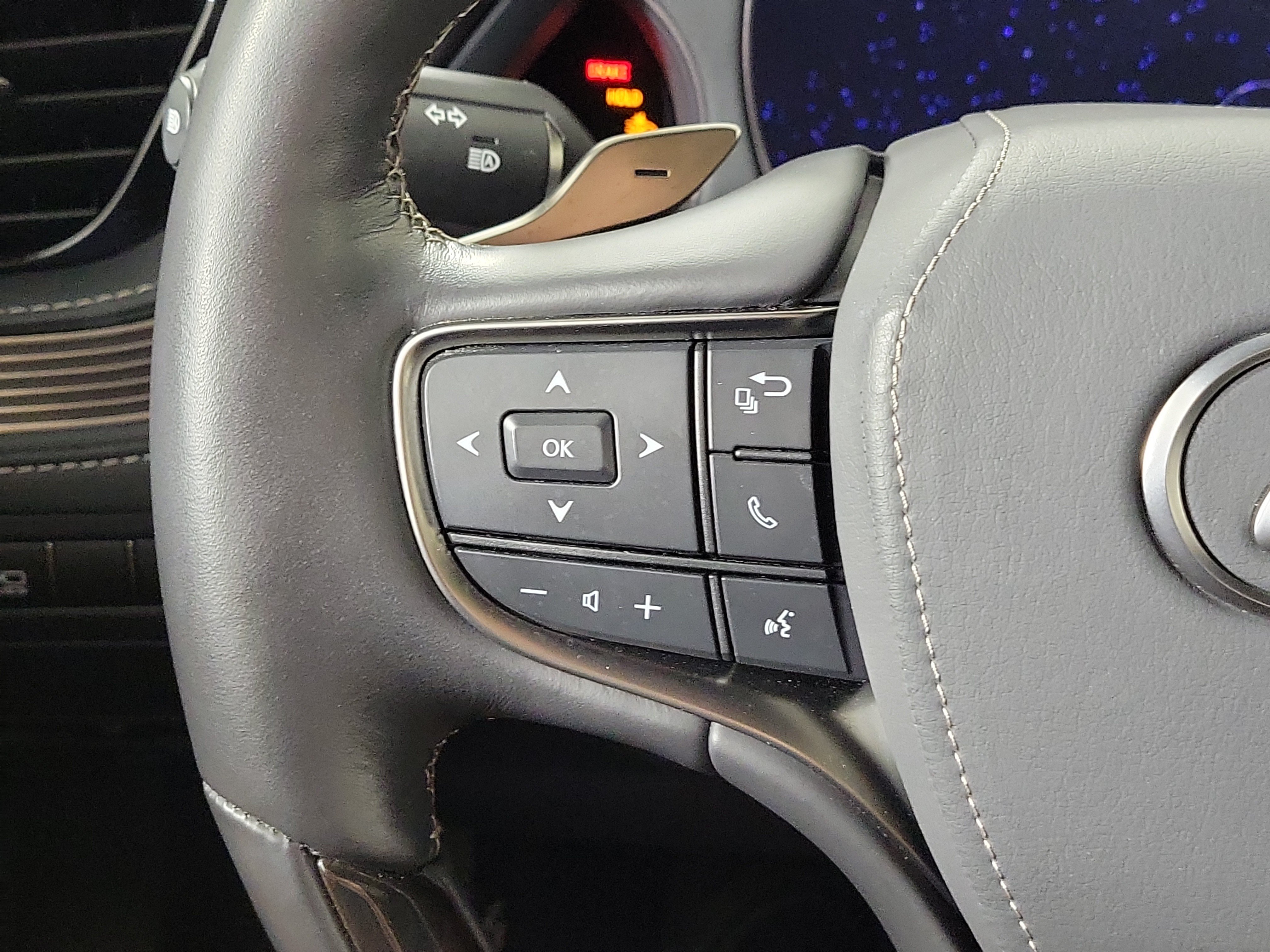 Used 2021 Lexus LS 500 AWD w/ Luxury Package image 13