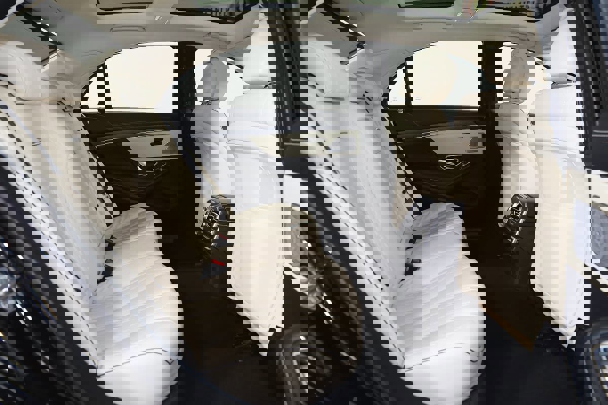 Used 2019 Mercedes-Benz S 63 AMG S 4MATIC Sedan image 18