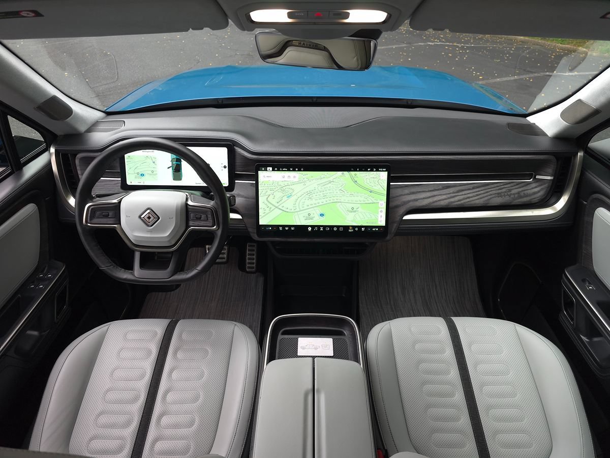 Used 2023 Rivian R1T Adventure AWD/4WD image 11
