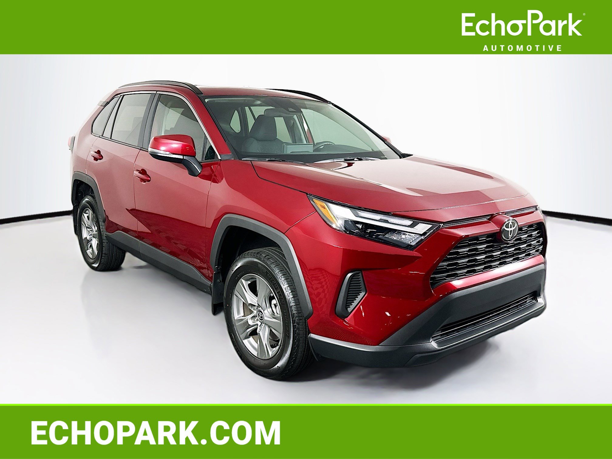 Used 2025 Toyota RAV4 XLE w/ Convenience Package FWD image 1