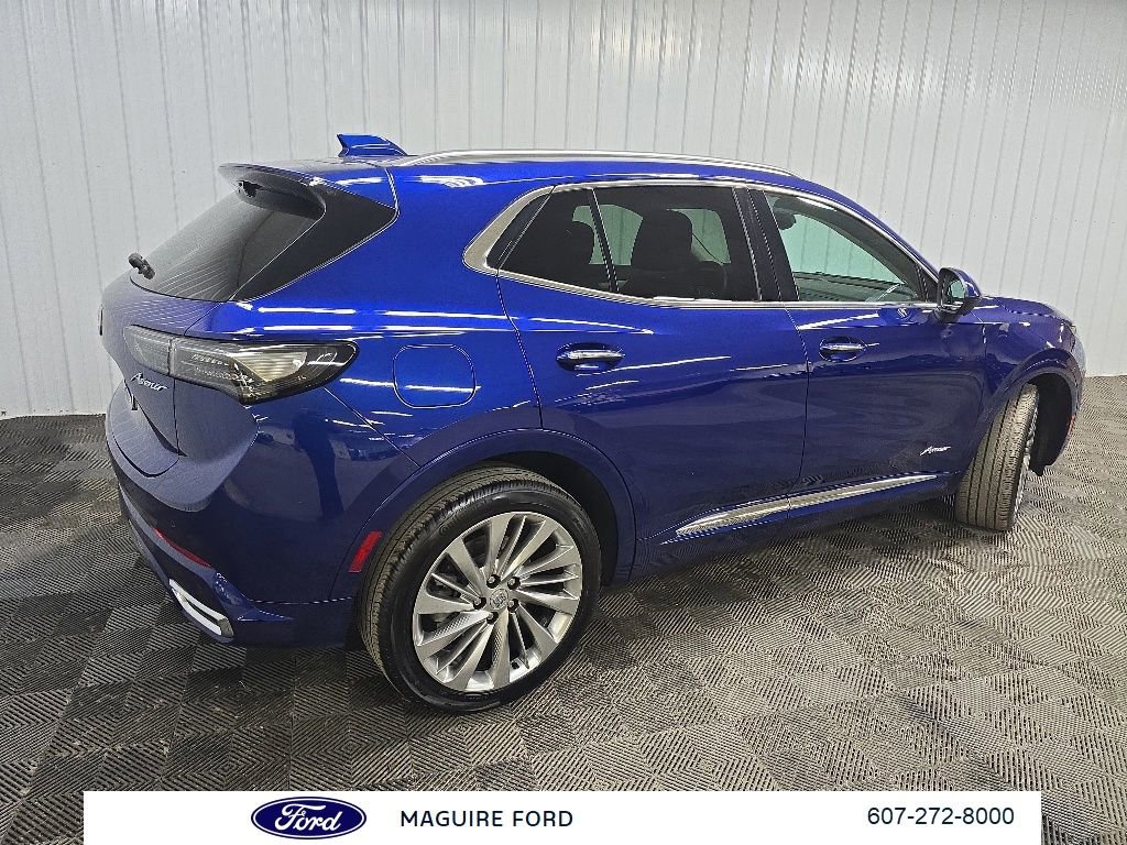 Used 2024 Buick Envision Avenir AWD/4WD image 3