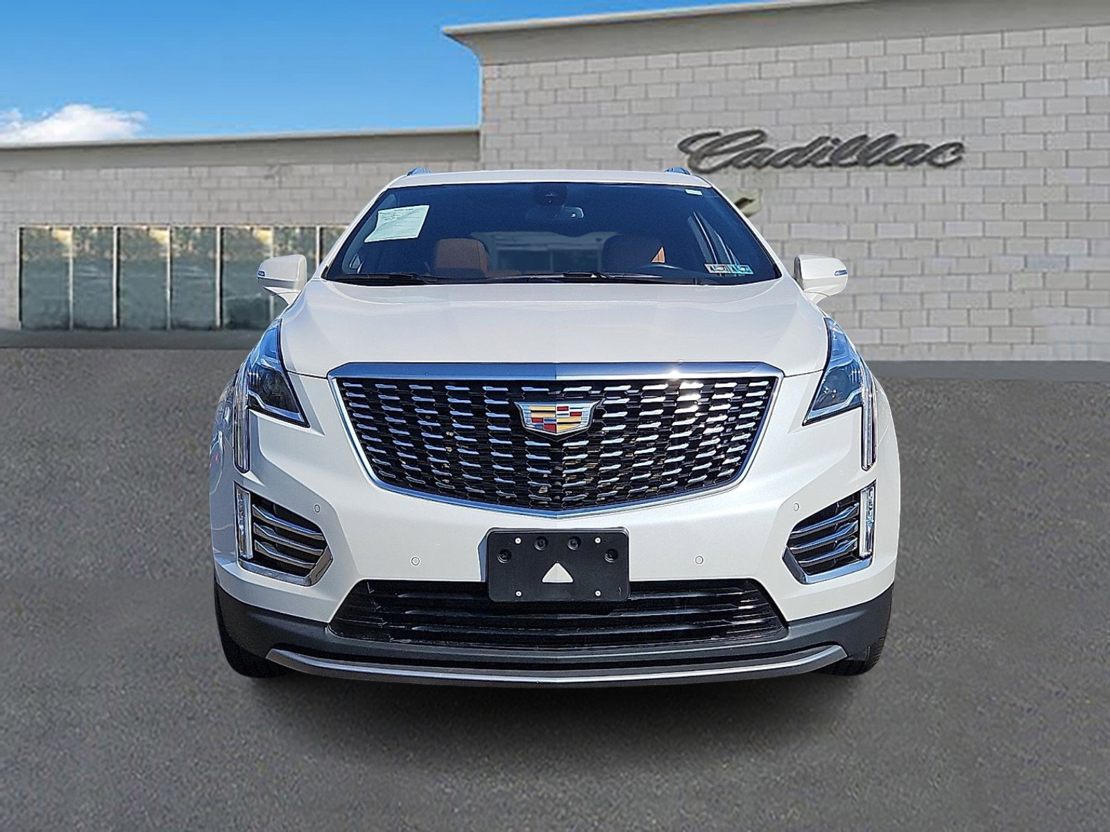 Used 2021 Cadillac XT5 Premium Luxury AWD/4WD image 2