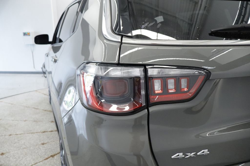Used 2023 Jeep Compass Limited AWD/4WD image 19